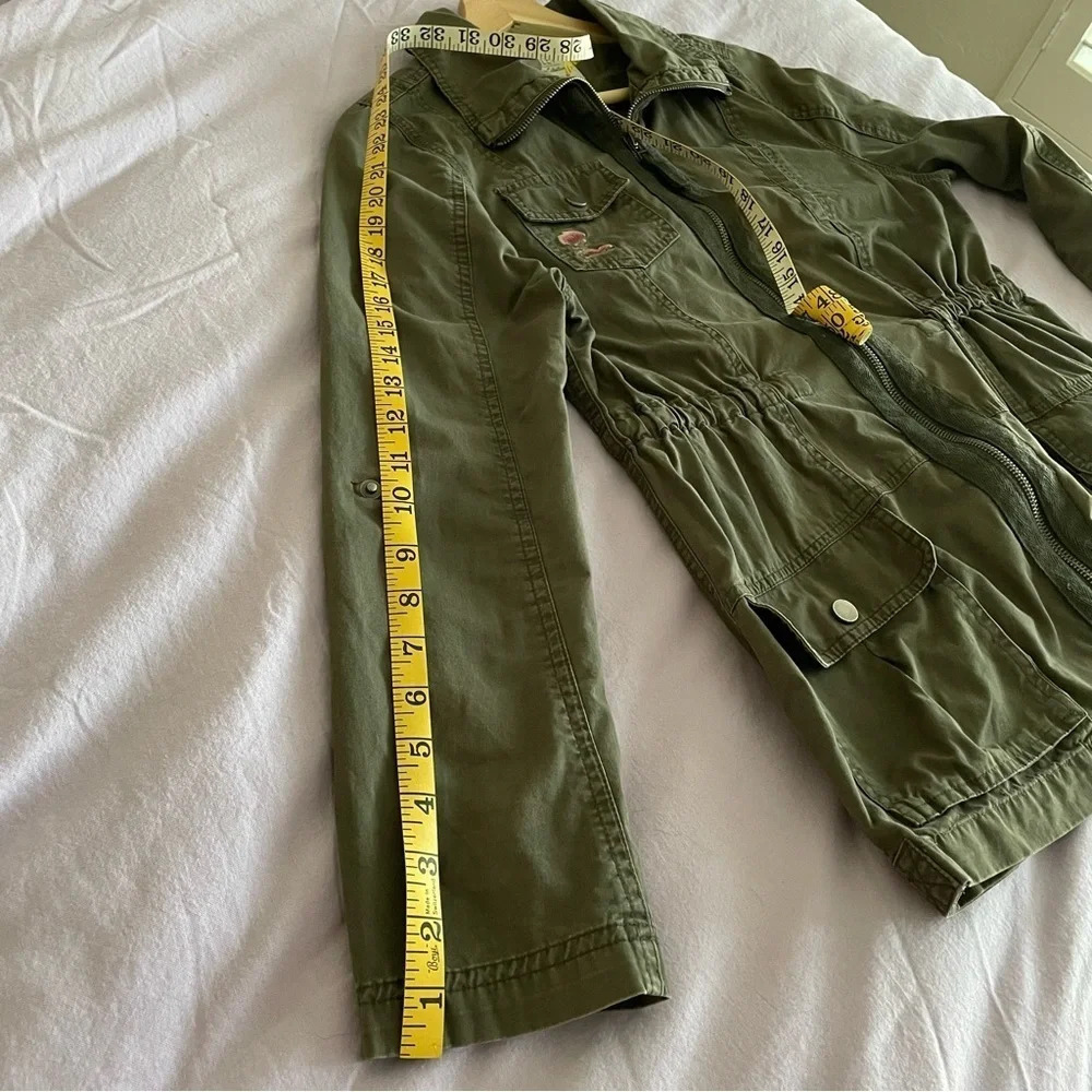 Army Green Jacket W/ Pink Flower Embroidery Small Boho Grunge 90’s Y2K - Picture 12 of 14
